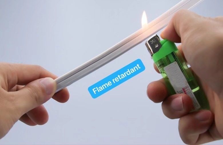 Het geleide van het de Lichtensilicium van de Neonlichtip65 IP67 Flexibele Zijkromming de Decoratieneon leidde 0612 10W 24V Geen Vlekverlichting SMD2835