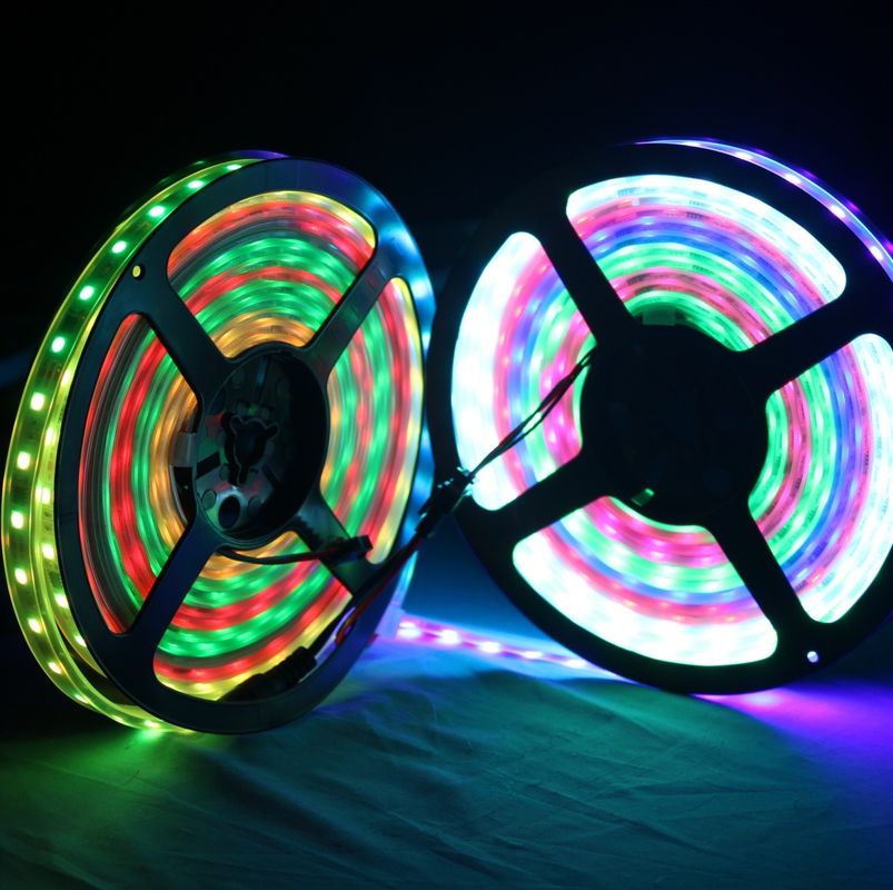 WS2812B van flexibele LEIDENE Volledige Kleur Strook de Lichte RGB 5050SMD Individuele Adresseerbare 16.4FT 60Pixels/M 300Pixels Zwarte PCB
